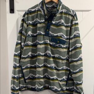 Eddie Bauer Green and Blue Patterned Sweatshirt